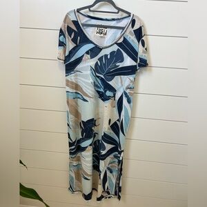 Leaf Print Maxi Dress